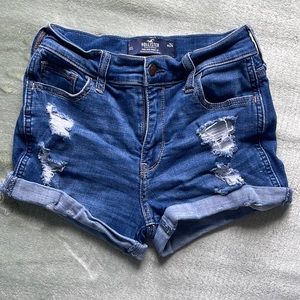 Women’s size 0 dark wash Hollister denim shorts
